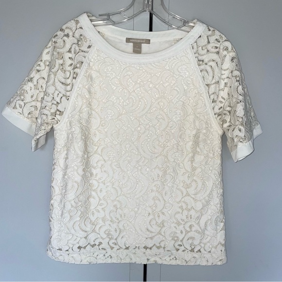 Banana Republic Cream Lace Top- Medium - Picture 3 of 7